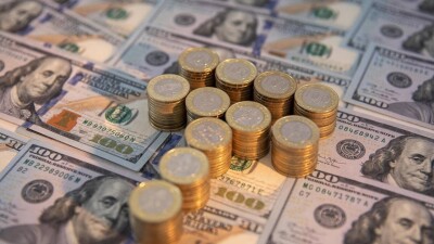 Тенге немного ослаб к доллару на бирже 25 апреля