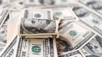 Курс доллара снизился на 2 тенге на бирже 18 декабря