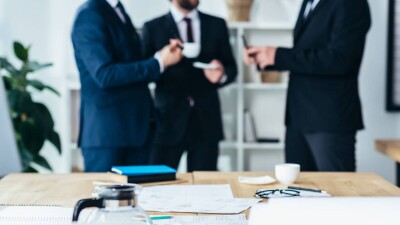 Пять компаний намерены лишить статуса национальных операторов