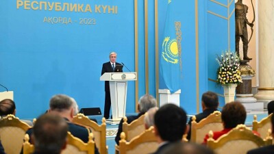 Главный праздник, имена в летописи независимости и уроки истории: о чем говорил Токаев на вручении госнаград