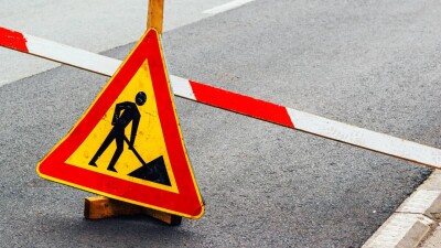 Движение по проспекту Рыскулова ограничили в Алматы