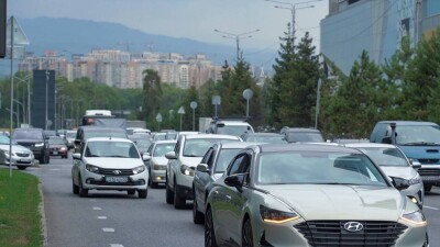 Транспортный налог на старые машины снизят в Казахстане: позиция правительства и мнение эксперта