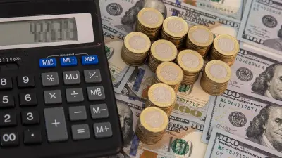 Курс доллара снизился к тенге на бирже 15 апреля