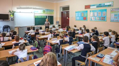 Могут ли прибывшие из России учителя устроиться работать в казахстанские школы