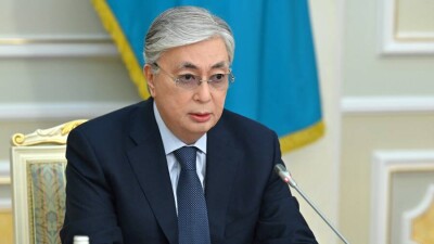 Токаев поручил главе Минобороны поддерживать боеготовность Вооружённых сил