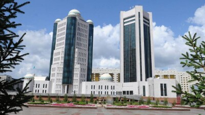 Сенат вернул в мажилис законопроект о сокращении трансфертов из Нацфонда