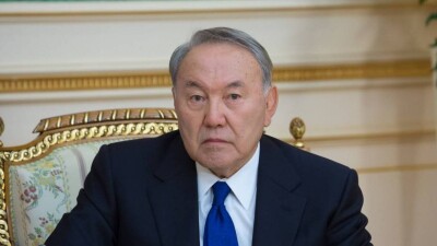 Сенат одобрил закон, лишающий Назарбаева статуса главы высшего совета названных его именем школ, вуза и фонда