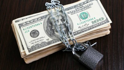 Нацбанк не против предложения депутатов блокировать только часть средств на счёте за долги по соцплатежам