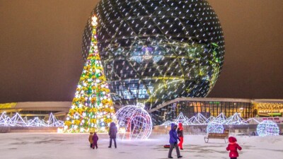Церемонию зажжения главной ёлки страны покажут 22 декабря на телеканале "Хабар"