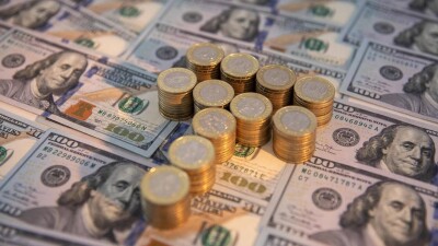 Сколько стоит доллар на бирже и в обменниках 5 декабря