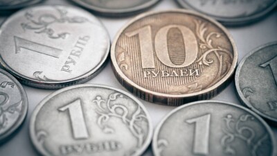 Нацбанк Казахстана установил официальный курс рубля на 13 декабря