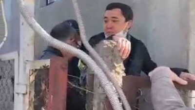 Избиение судоисполнителя в Алматы: в ДП отрицают, что полицейские сбежали с места происшествия