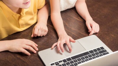 Кто может учиться удалённо и как в этом случае сдавать СОР и СОЧ? Минобразования утвердило правила