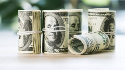 Курс доллара к тенге вырос на бирже 23 мая