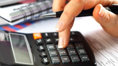 1600 фактов незаконного взимания налогов за наружную рекламу выявили в Казахстане