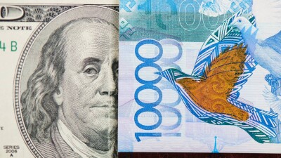 Курс доллара начал неделю на бирже с роста к тенге