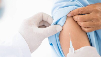 "Наши вакцины не уступают". Тугжанов объяснил, почему Pfizer не доступен на платной основе
