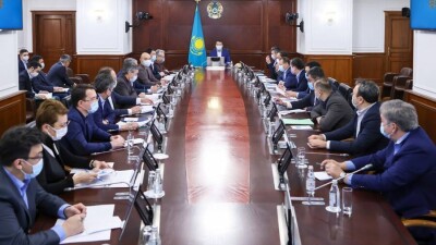 В Казахстане временно разрешат не прикреплять к импортным товарам этикетки на государственном языке