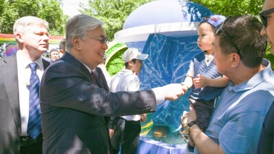 Токаев встретился с детьми на фестивале Jas Galym. Science Quest в Алматы