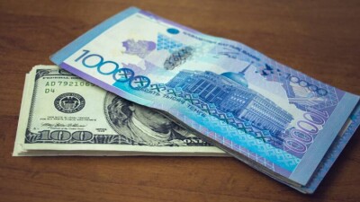 Нефть подорожала до 85 долларов за баррель. Курс доллара на выходные