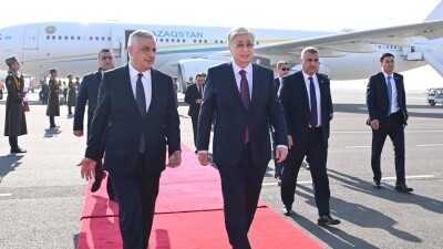 Токаев прибыл в Ереван, где примет участие в заседании ОДКБ