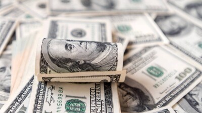 Курс доллара к тенге снизился на бирже