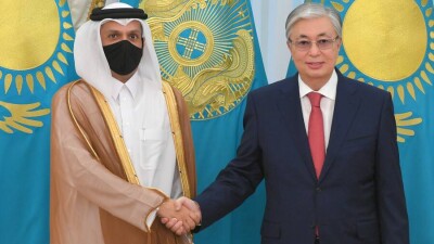 Токаев обсудил с заместителем премьер-министра Катара перспективы развития двусторонних отношений