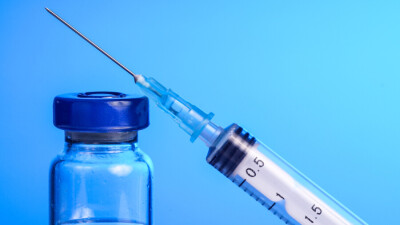 В Алматы опубликовали обновлённый список клиник, ТРЦ, рынков и школ, где можно получить прививку против Covid-19