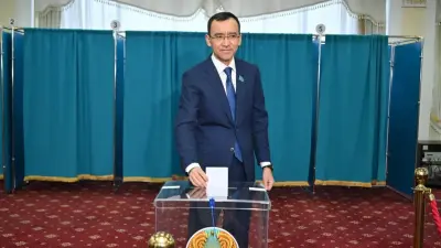 Спикер сената Маулен Ашимбаев принял участие в референдуме по новой Конституции