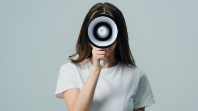 В России 16% участников соцопроса заявили, что положительно относятся к протестующим