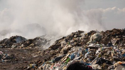 "Шымкент утопает в мусоре". Аким города ответил на жалобы жителей