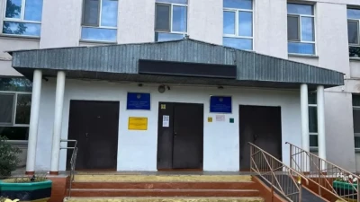 В Астане две школы признали аварийными: почему в одной из них не предупредили родителей заранее