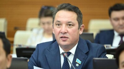 Мажилисмена Аскара Садыкова лишили мандата за "недопустимый поступок"