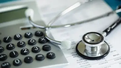 Работникам скорой помощи и инфекционной службы повысили зарплаты в Казахстане: сколько они будут получать