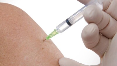 Меньше половины сотрудников Казахтелекома, Казпочты, КазМунайГаза получили прививки против Covid-19