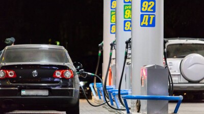 Министр экономики отрицает связь отмены транспортного налога с повышением цен на бензин