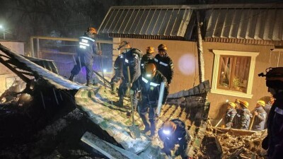 Сход грунта в Алматы: спасатели нашли тело одного погибшего