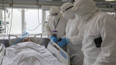 Сколько будут доплачивать медикам за вредность вместо ковидных надбавок, рассказали в Минздраве