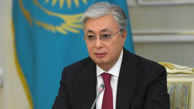 Токаев поручил привлечь к ответственности виновных в загрязнении реки Калжыр в ВКО