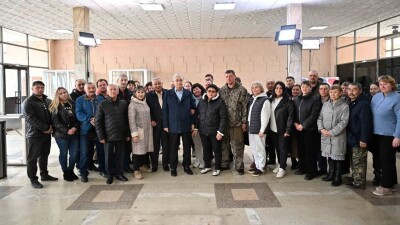 "Правительство не оставит никого без заботы". Токаев встретился с эвакуированными жителями СКО