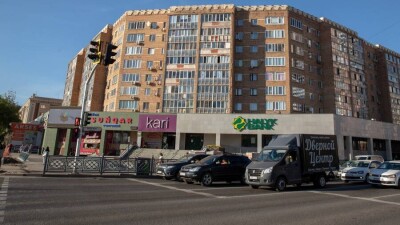 В Казахстане собираются отменить требование указывать на вывесках надписи на русском языке