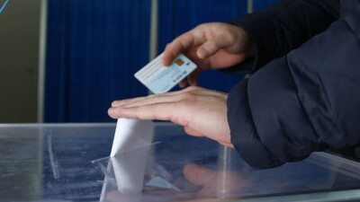 "Требуют присылать фото заполненного бюллетеня". Ак жол просит защитить молодёжь от давления на выборах