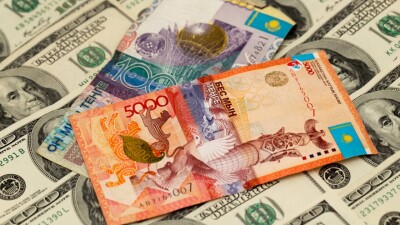 Курс доллара вырос к тенге на бирже 4 ноября