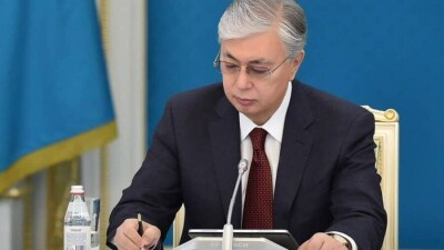 Бибигуль Тулегенова, Жандарбек Малибекулы, Рухия Байдукенова стали обладателями стипендии Елбасы