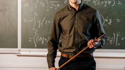 В ЗКО учитель заявил о травле в школе из-за критических постов в соцсетях