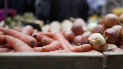 Распродавать овощи из резерва начнут в Казахстане в ближайшие дни, чтобы сбить цены