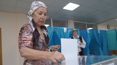 В Казахстане открываются участки референдума, началось голосование
