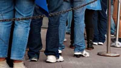 "Может, привлечь деньги коррупционеров?" Вопрос о том, как сократить очередь на жильё, вызвал споры в мажилисе