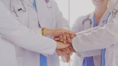 Профсоюз работников здравоохранения предложил расширить список медиков – получателей доплат за вредность