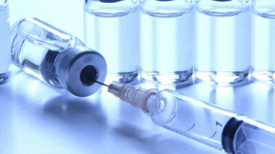 Тугжанов заявил, что в Казахстане ежедневно вакцинируется 68 тысяч человек